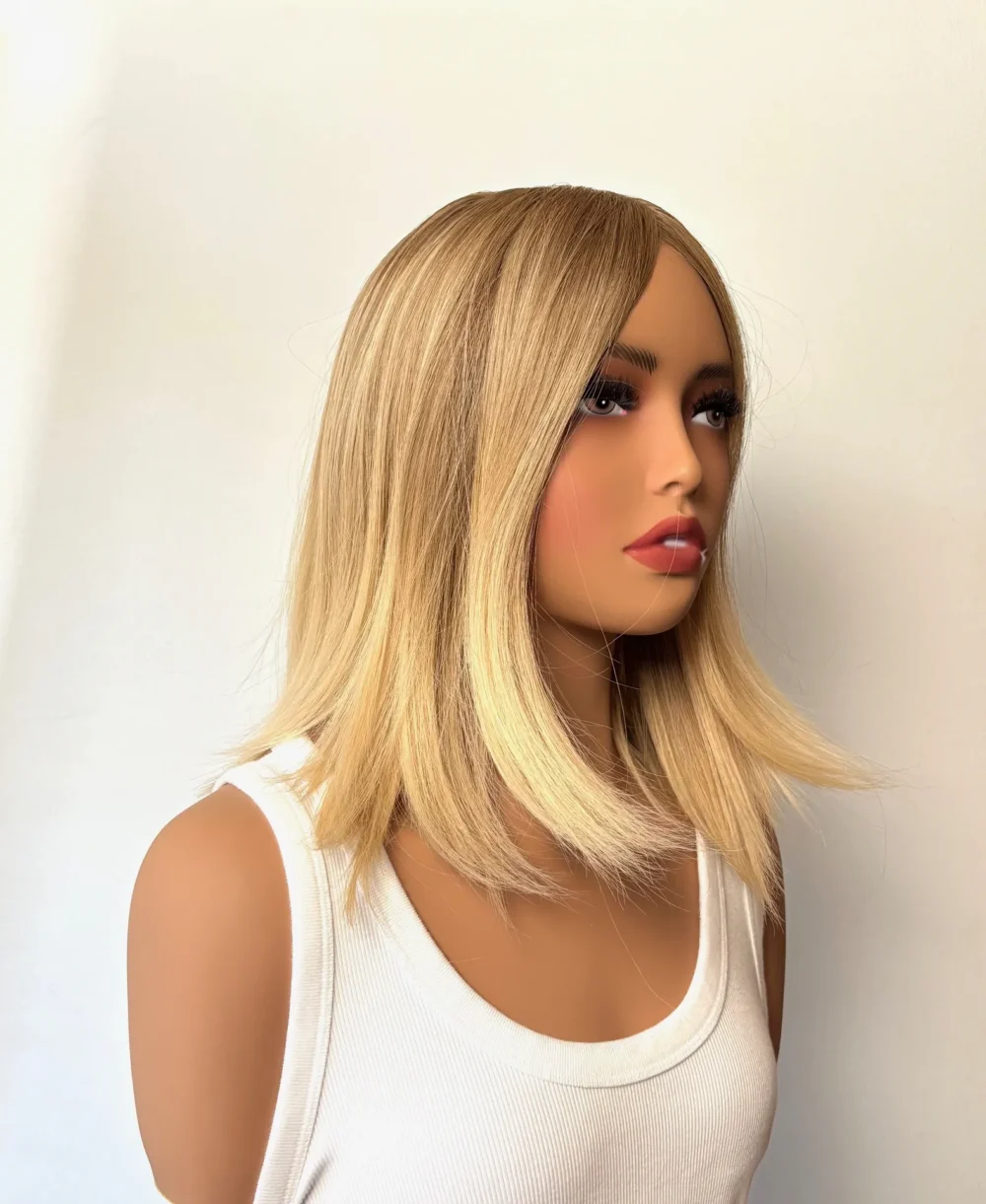 Wig in stock ENORA L- Ashy Blonde Ombre- 35cm - Image 6