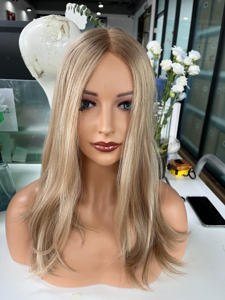 Volumateur 8x8 Lily Blond 40 cm (16') - commande personnalisée pour Chantal