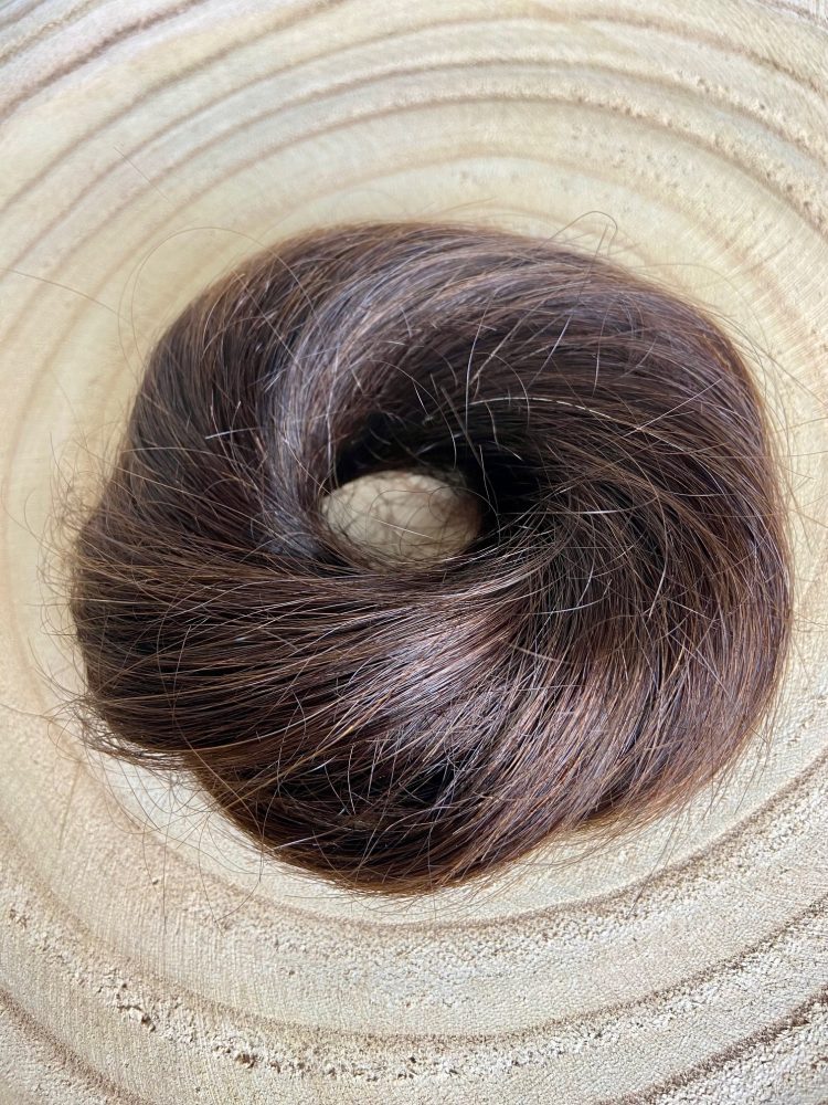 Natural Bun- Cheveux Européens -Châtain moyen