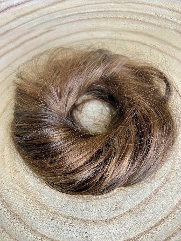 Natural Bun- Cheveux Européens -Châtain clair