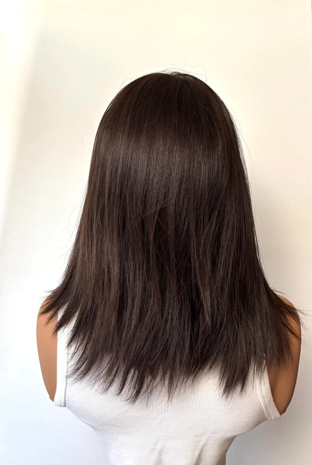 Perruque lace YANNA -XS(50-52cm)- Cheveux Brésiliens -Châtain foncé- 35cm – Image 2