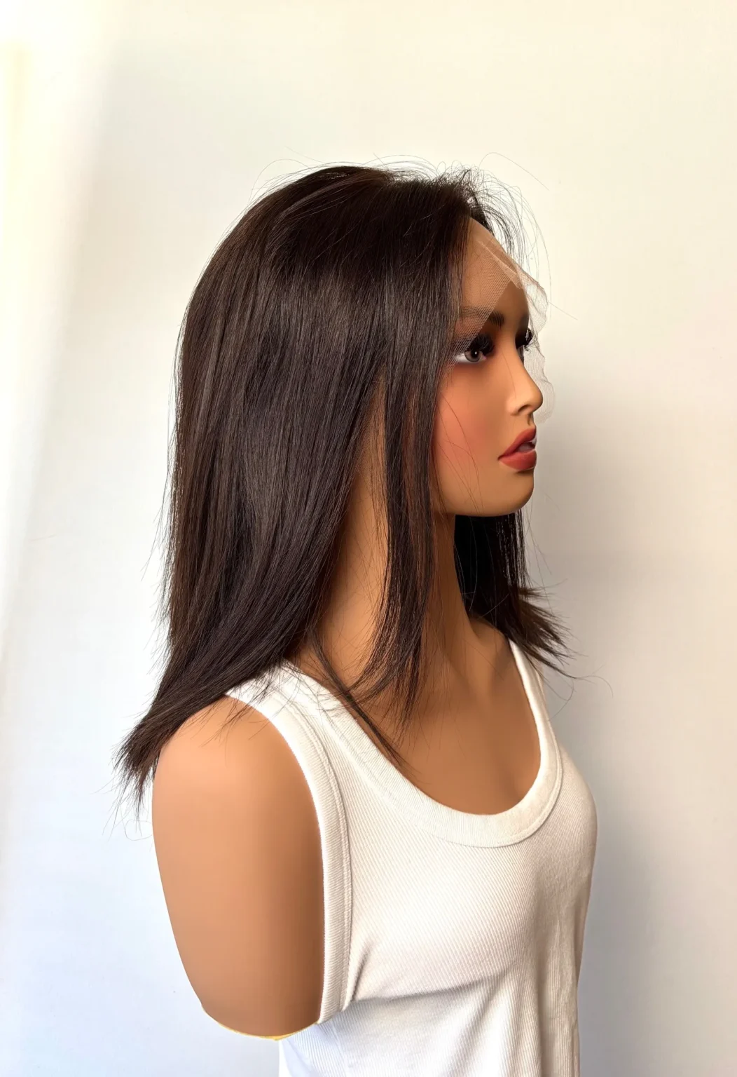 Perruque lace YANNA -XS(50-52cm)- Cheveux Brésiliens -Châtain foncé- 35cm – Image 6