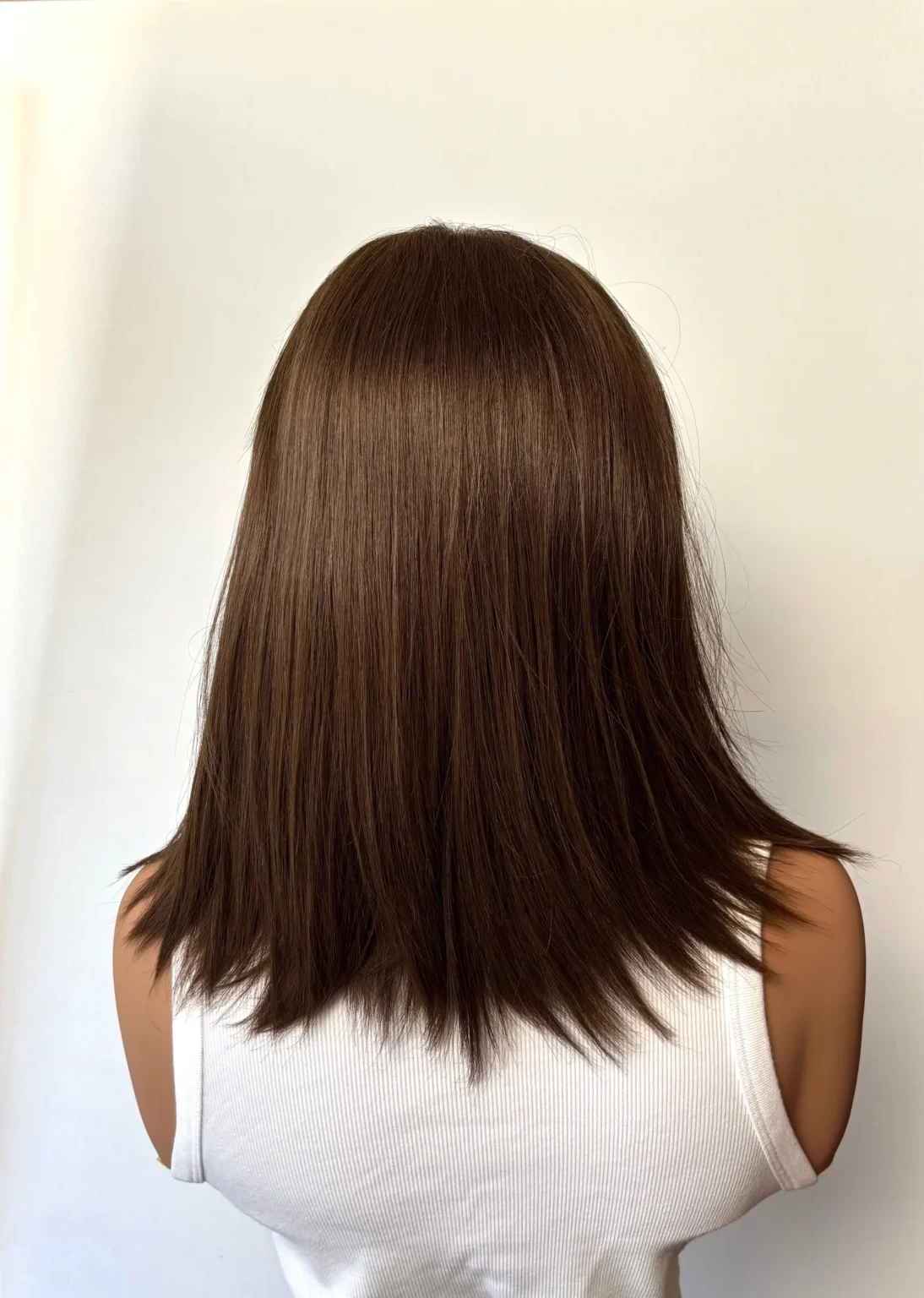 Perruque lace YANNA -M(55-56cm)- Cheveux Brésiliens -Châtain- 35cm – Image 2