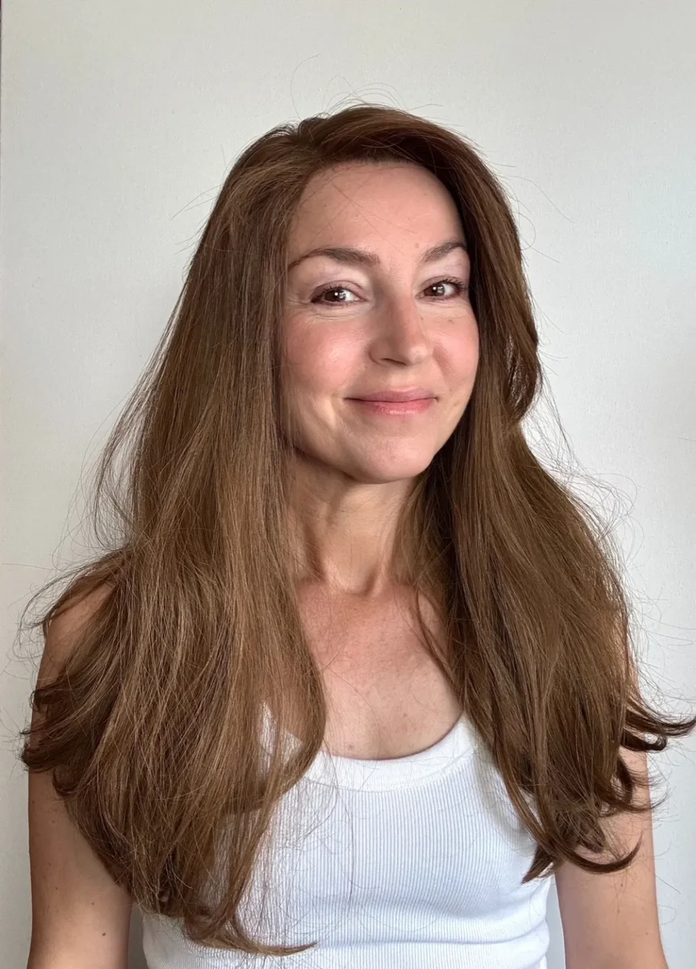 Perruque lace YANNA -M - Cheveux Brésiliens  50cm -Châtain