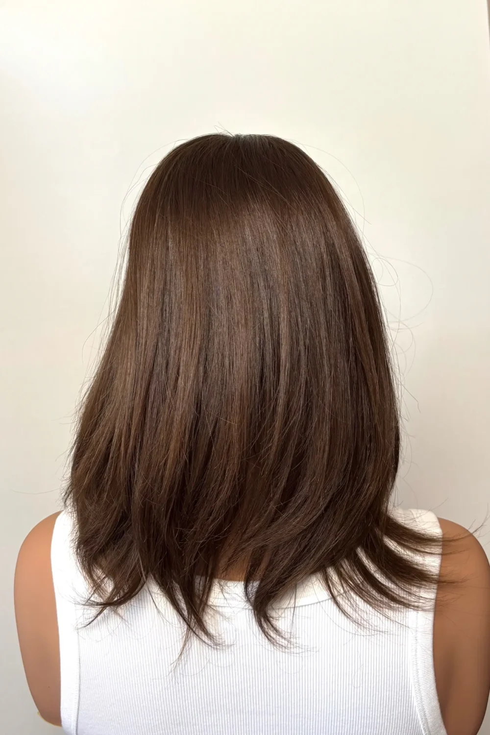 Volumateur silk NOLWENN -Cheveux vierges Europeens chatain moyen 35cm – Image 2